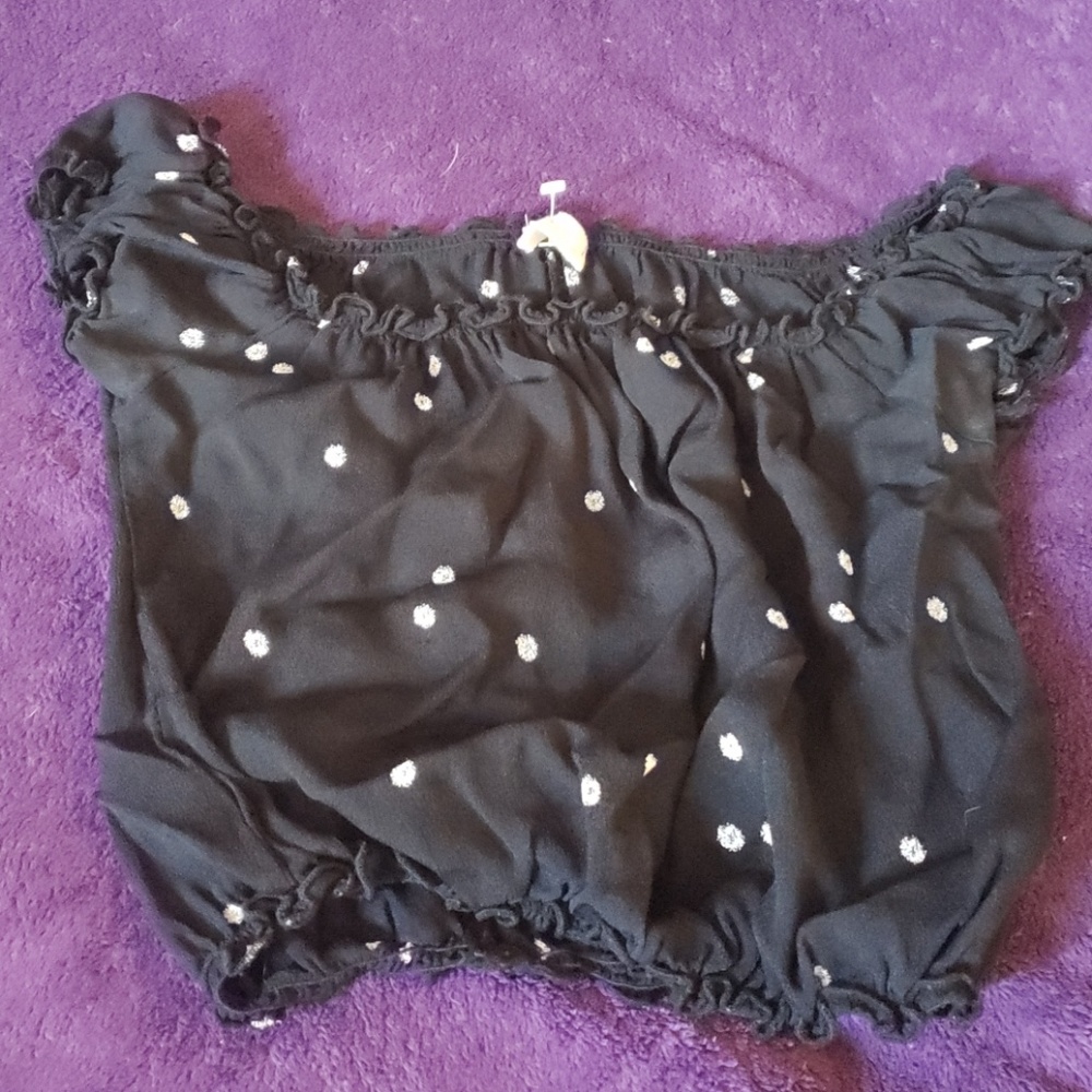 Black, polka dot short crop top.